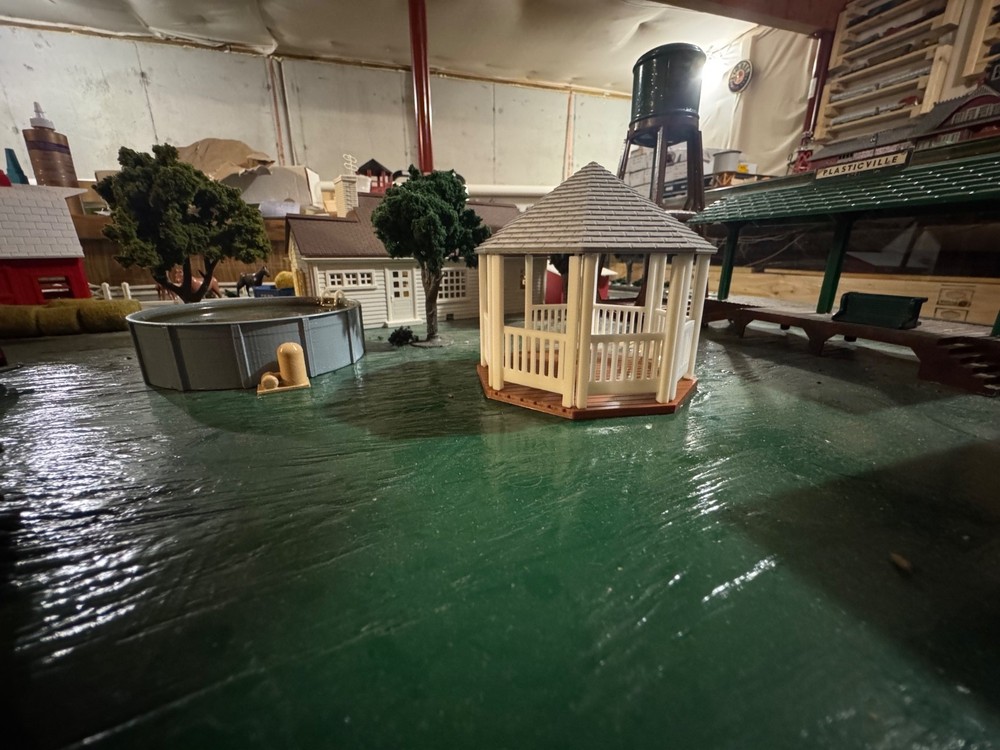 O/S Scale Gazebo