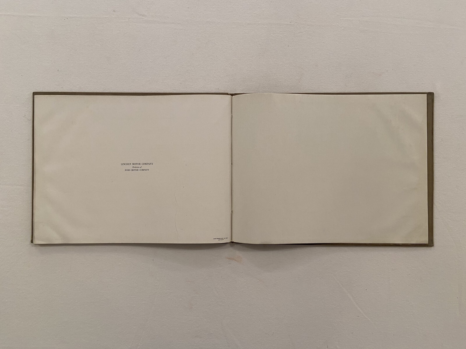 CA 1931 LINCOLN TWELVE CYLINDER MOTOR CARS HARDBOUND ORIGINAL FULL-COLOR CATALOG