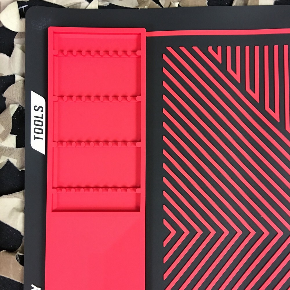 New HK Army MagMat - Magnetic Tech Mat - Black/Red