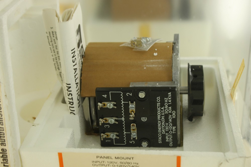 STACO ENERGY 1010 VARIABLE AUTOTRANSFORMER PANEL MOUNT NEW