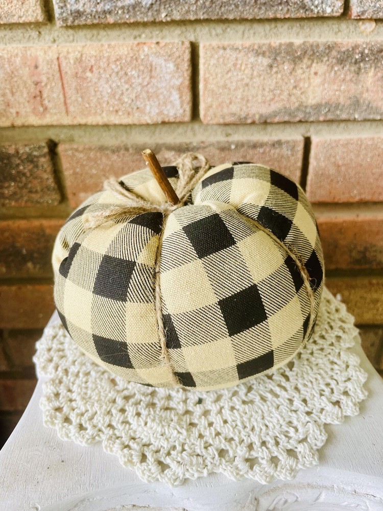 Medium Black & Beige Buffalo Check Pumpkin New