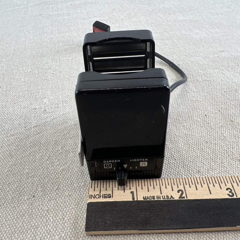 VINTAGE POLAROID FOCUSED FLASH MODEL #490