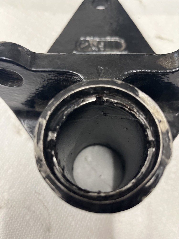 Peterbilt Spring Pivot Hanger Used 01-4552