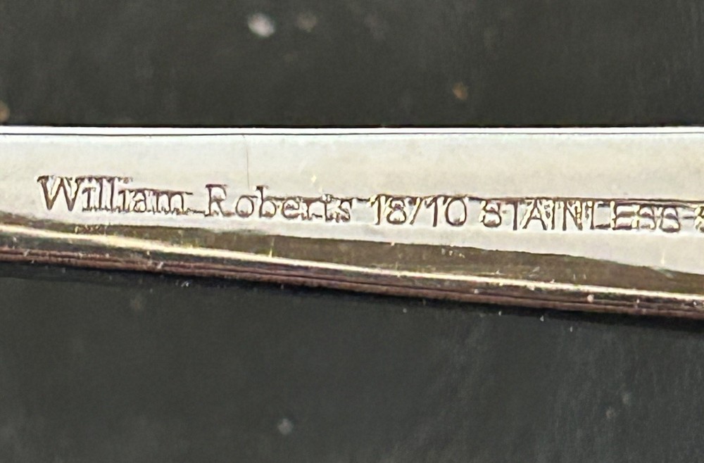 William Roberts 18/10 Williamsburg Shell Pierced Serving Spoon &Serving Fork