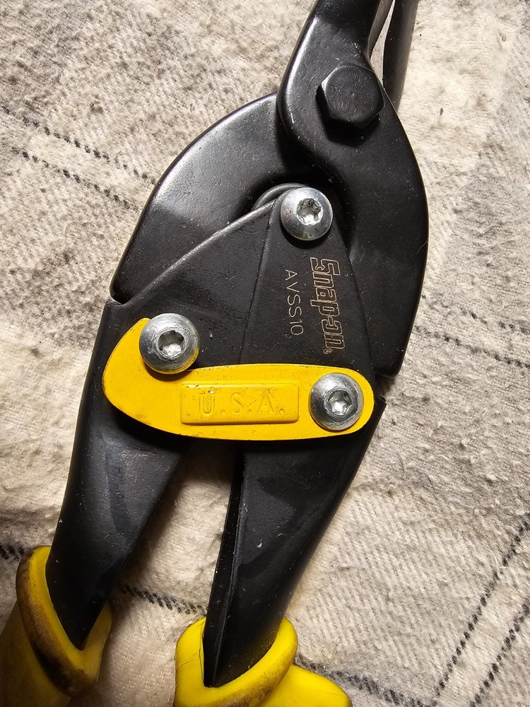 Snap On AVSS10 Metal Shears Pre Owned