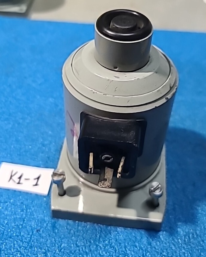 VICKERS 711737 SOLENOID VALVE