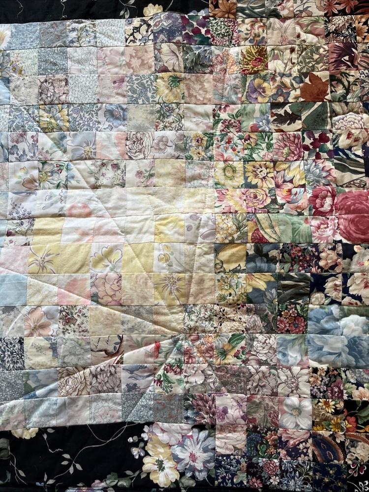 Absolutely Beautiful Quilted Piece 29”x28”