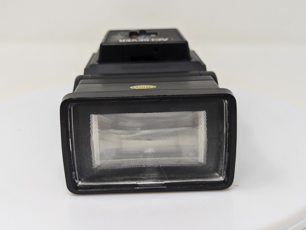 Achiever Multi-dedicated TZ 250 Flash w/ Filters, Wide Angle Adaptor - TESTED