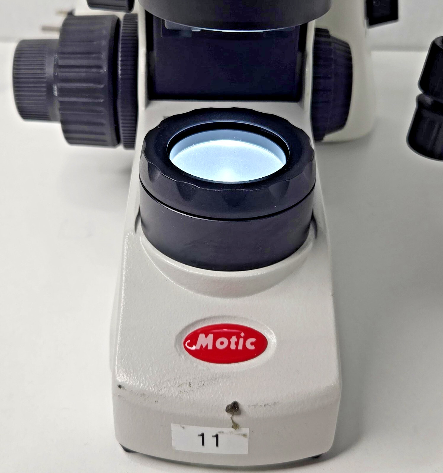 Motic BA210E LED Compound Binocular Microscope with 4X/0.10 Objective Tested