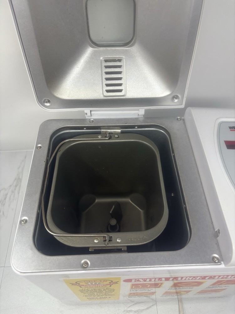 Welbilt The Bread Machine ABM4900 Automatic Bread Maker Used- Works