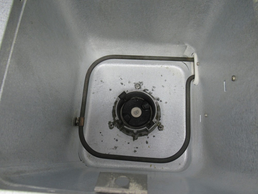 BREADMAN PLUS 1-2 LB. DIG. BREAD MAKER WHITE TR700C, BREAD MACHINE FRUIT & NUT +