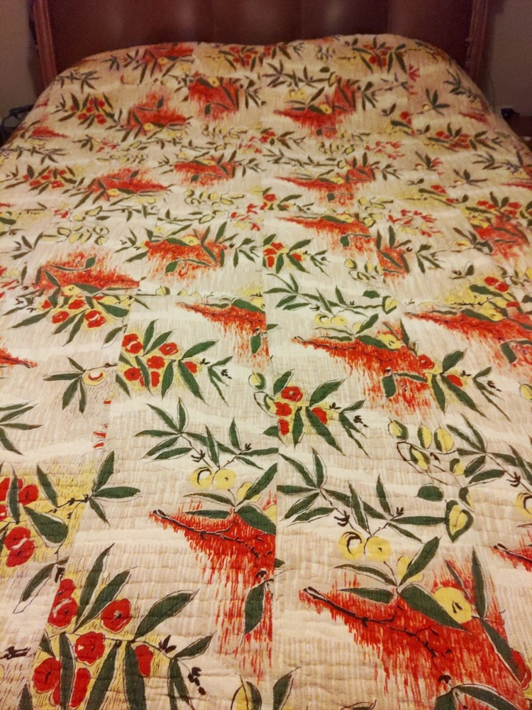Beautiful Primitive Hand stitched 82x71 Quilt Floral Pattern Material
