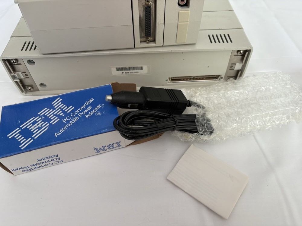 IBM PC 5140 Convertible BUNDLE - Vintage Portable Computer. Powers Up!