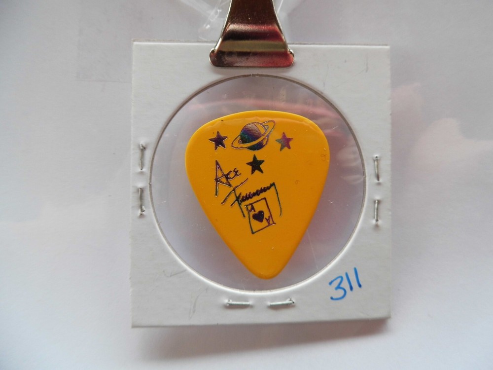 KISS ACE FREHLEY 5/20/00 GUITAR PICK~READ DESCRIPTION #5/6