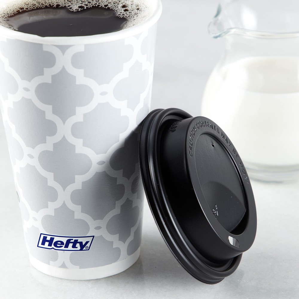 Hefty 16 Ounce Paper Coffee Cups with Lids 20 Count Double Wall Insulation