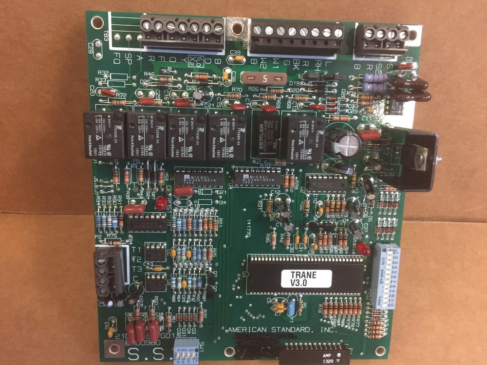 AMERICAN STANDARD BRD02136 SYSTEM CONTROLLER INTEGRATED ZONE SYSTEM BOARD