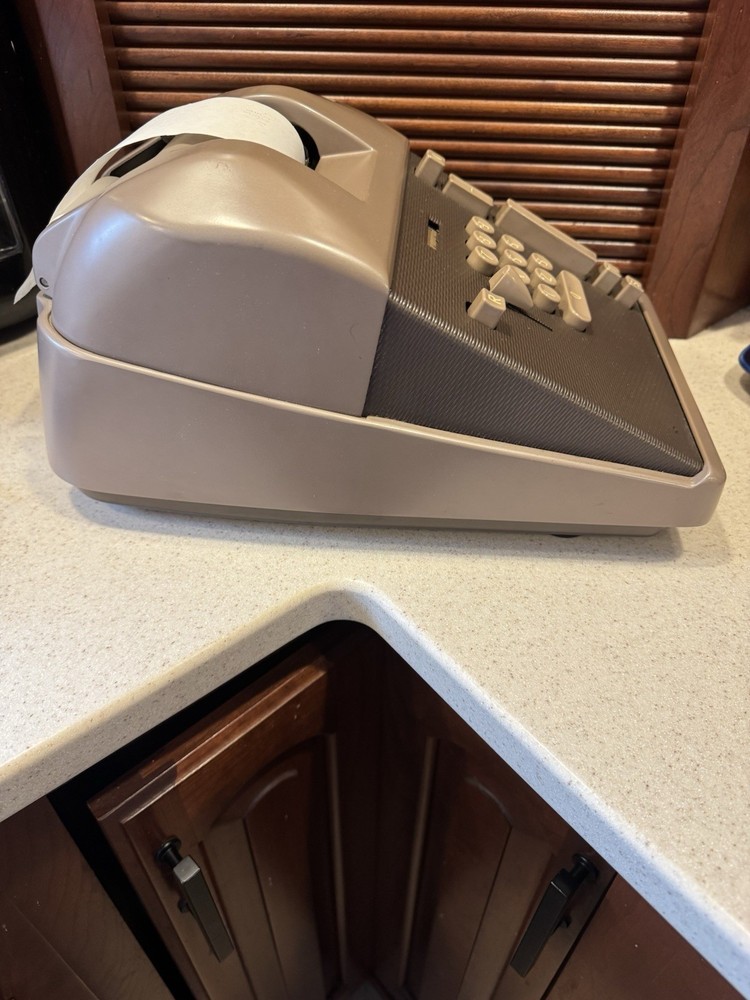 Vintage Victor Adding Machine 1950’s NEEDS INK RIBBON