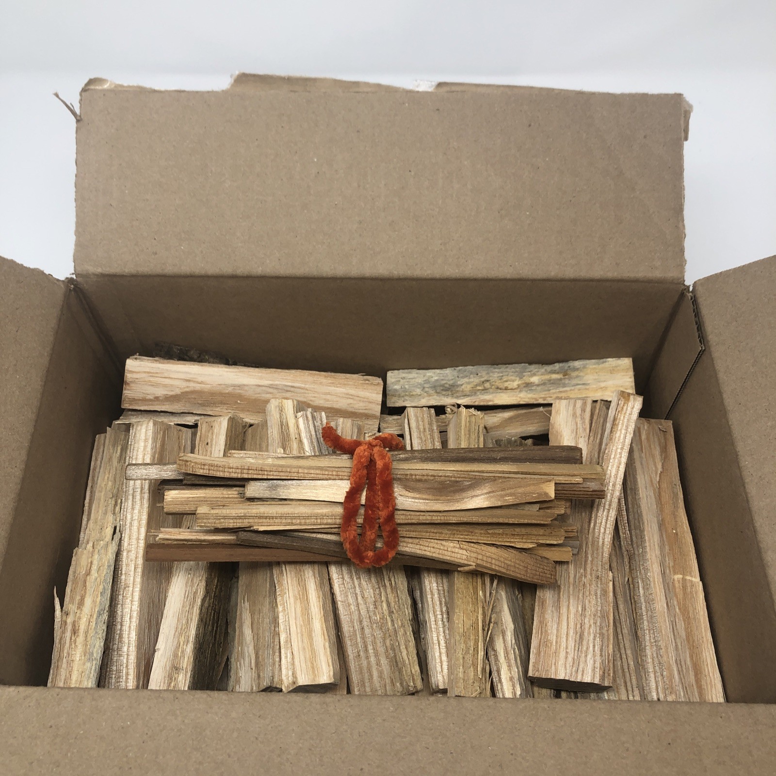 MINI Firewood 3 Pounds 5 Inch Long Seasoned Ash. Plus kindling Use In Solo Stove