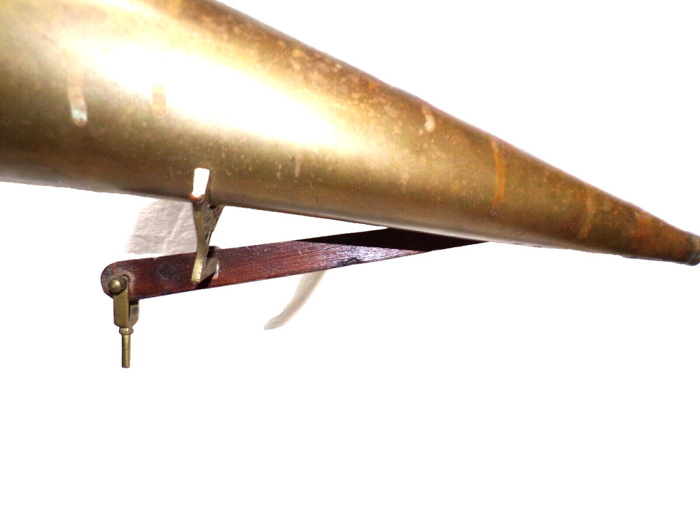 DISC PHONOGRAPH 18" BRASS HORN AND MOUNT