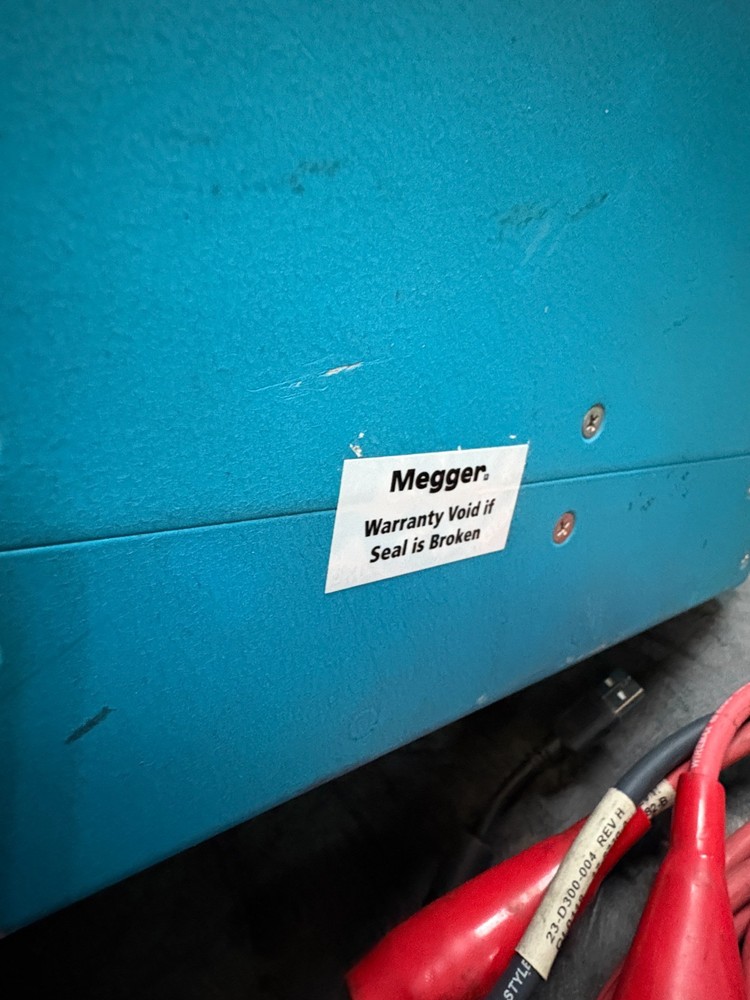 MEGGER BAKER SKF AWAIV-12 STATIC MOTOR ANALYZER