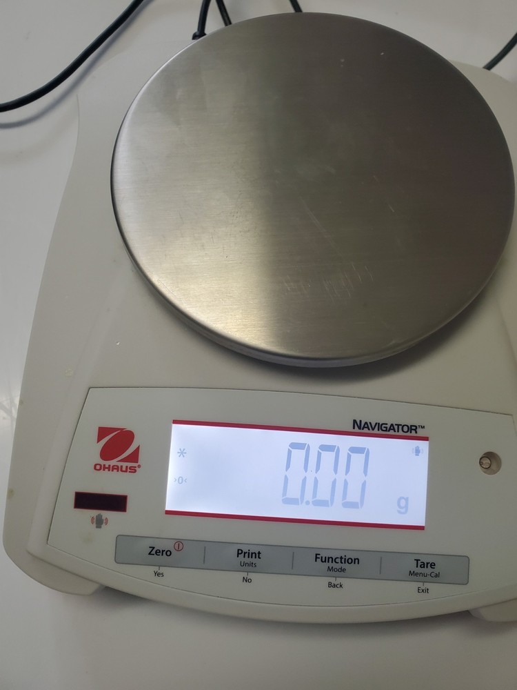 Ohaus Navigator Scale Model NV422 with USB interface TESTED working great.