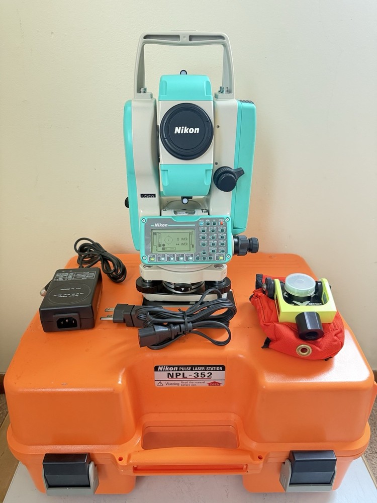Nikon NPL- 352 Total Station