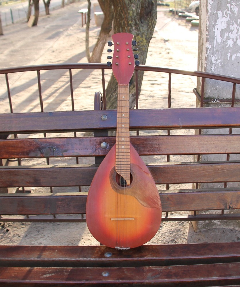 Vintage Mandalina 8 strings / national stringed instrument