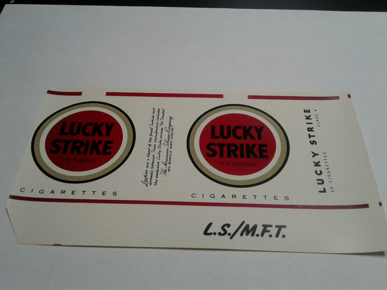 LUCKY STRIKE Cigarette Label / Wrapper Original NOS Unused 1950s