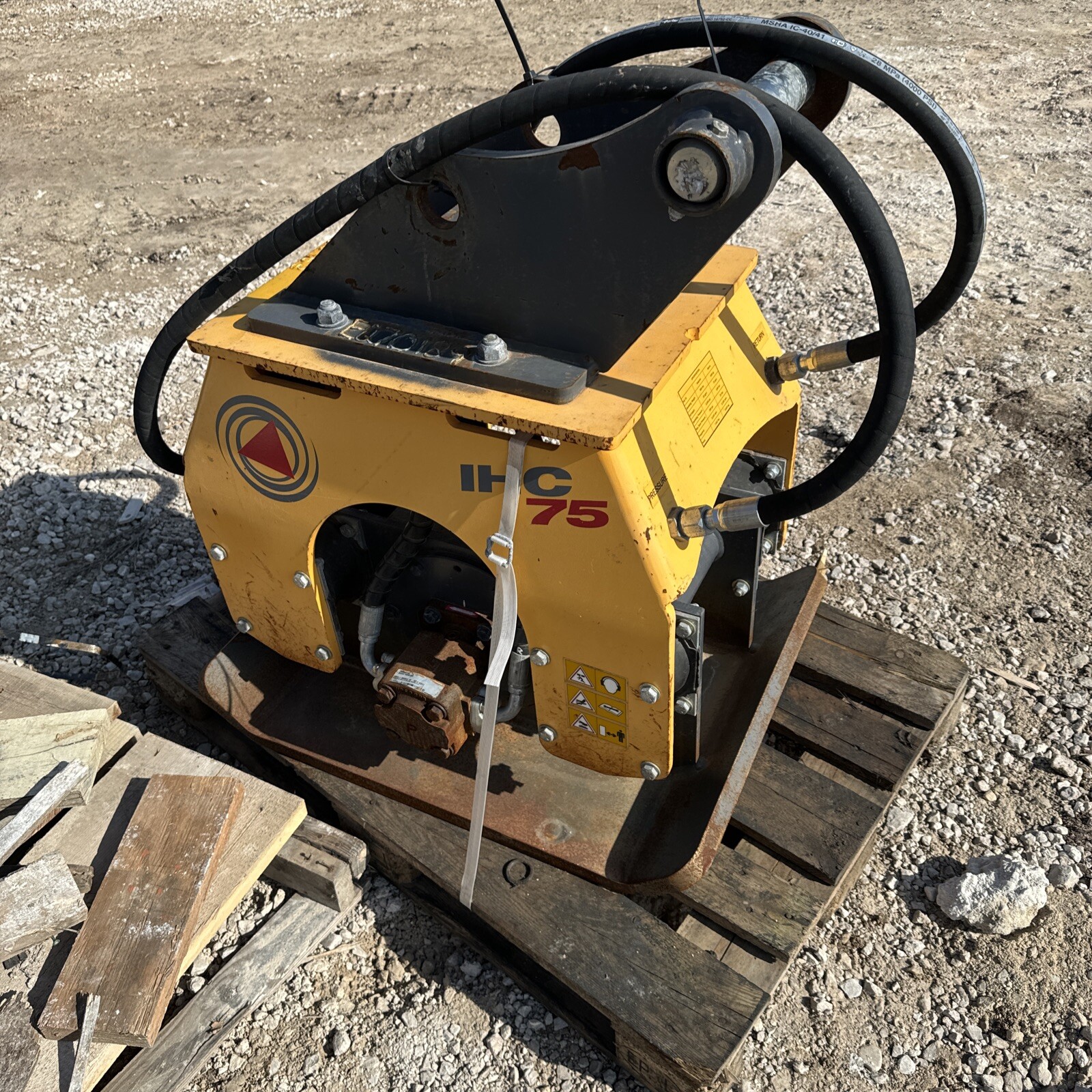 Indeco IHC 75 Mini Excavator Compactor Loader Backhoe Cat Case 24x25 Plate