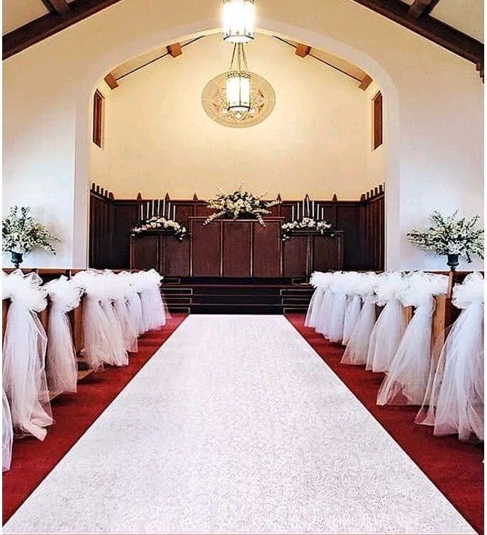 Wilton Wedding Aisle Runner 120' x 2'6" 100% Polypropylene Subtle Floral Pattern