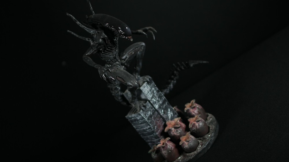 Alien Xenomorph With Eggs 3D Print Diorama Model