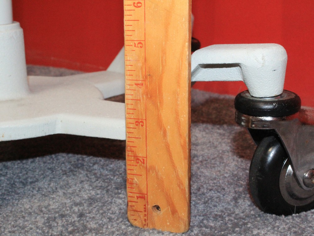 EXCELLENT CRITICARE ADJUSTABLE ROLLING 5-WHEEL LOCKING STAND HANDLE & BASKET 40"