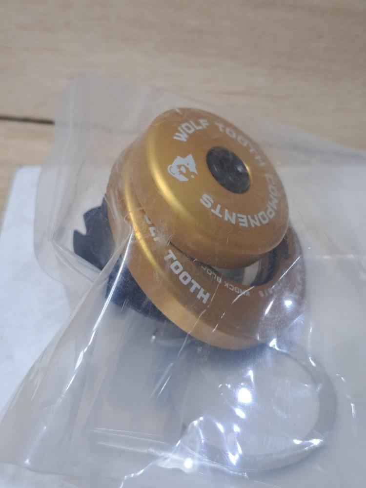 Wolf Tooth Headsets - Integrated Upper IS41/28.6, 8mm Stack, Gold / Knock-Block