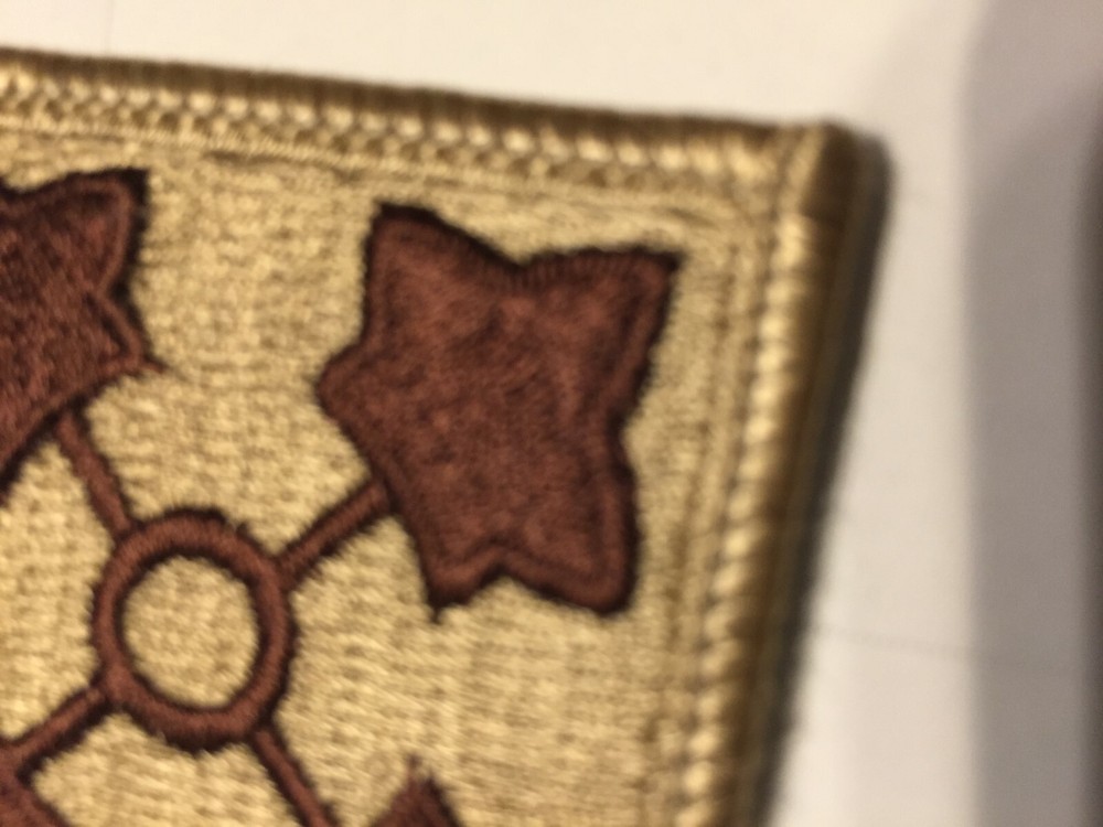 U S Army Patch - 4th INF. Div. Desert Subdued sew-on patch