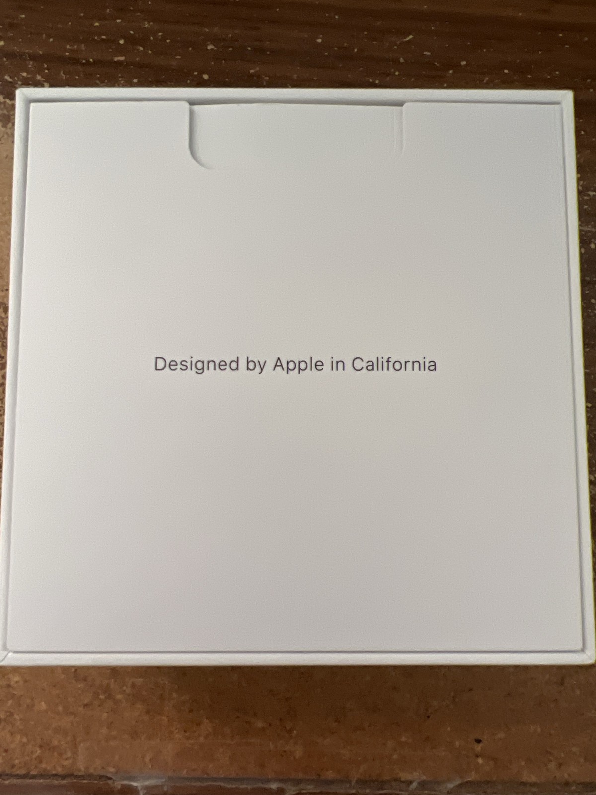 Apple AirPods Pro 2nd Gen MagSafe Charging Case USB-lighting cable White