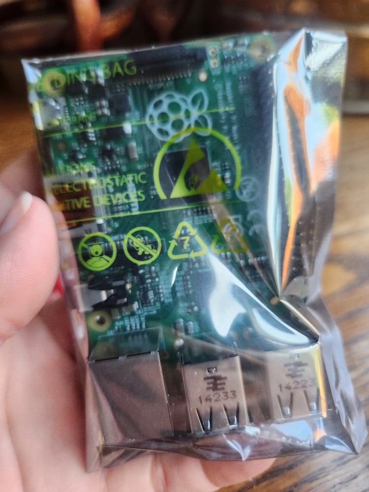 Raspberry Pi Model B 512MB Ram