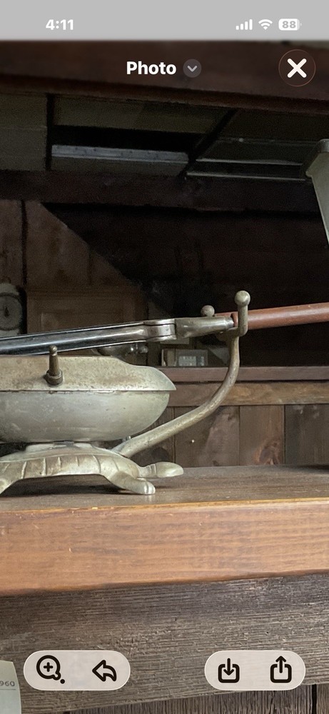 Gas curling iron