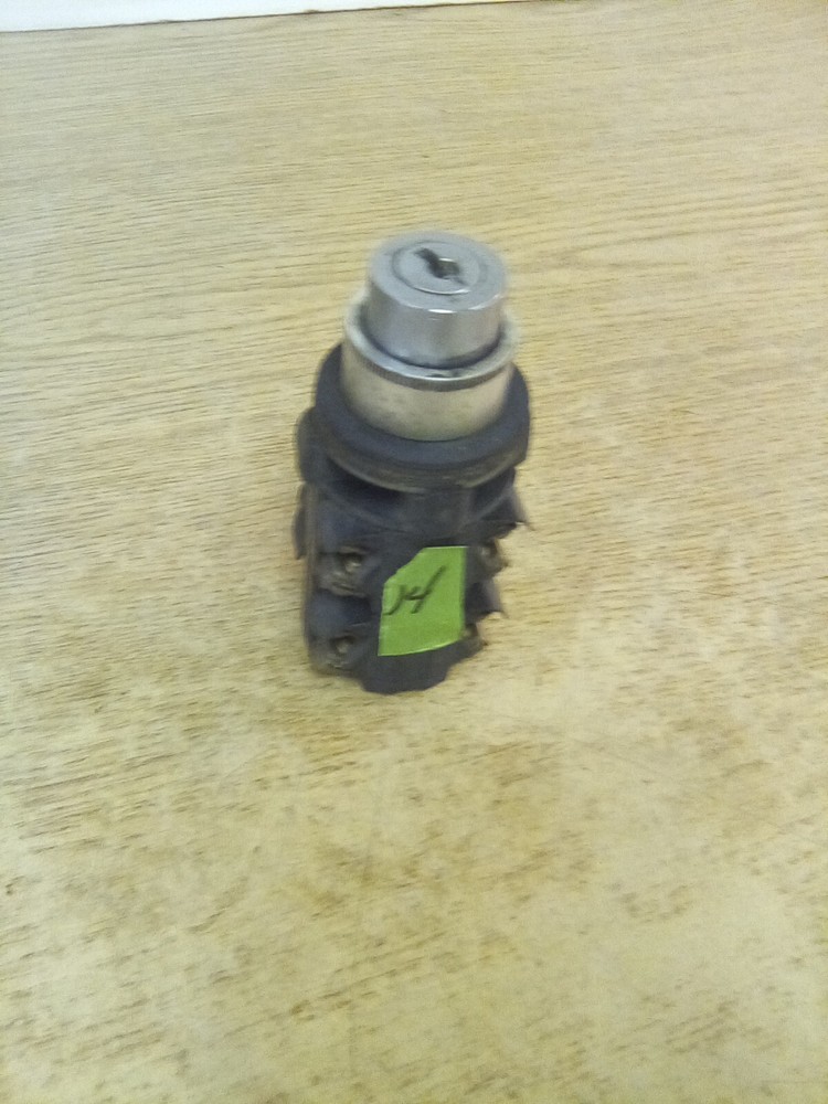 Honeywell Microswitch  (2) EQ A156 Selector Switch "NO KEY"