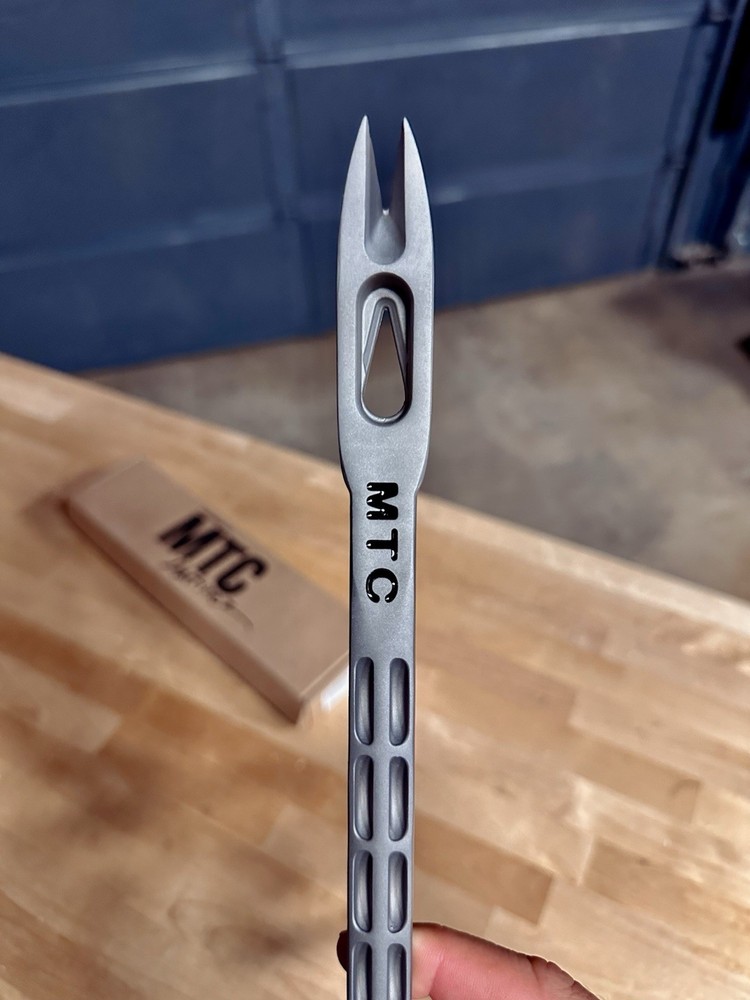 MTC Martinez 12” Titanium Framing Nail Puller MTC2600
