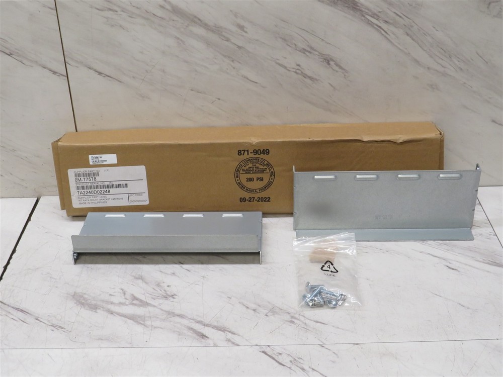 NEW APC Rack Mounting Bracket Set 0M-77578