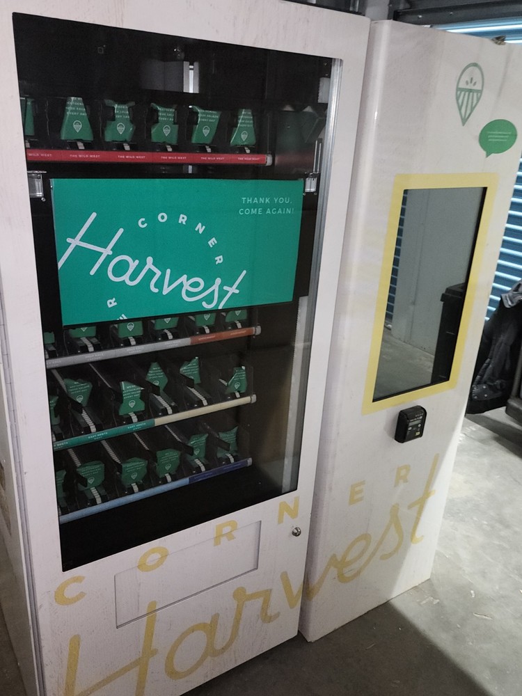 3 SMART VENDING MACHINES REFRIGERATED