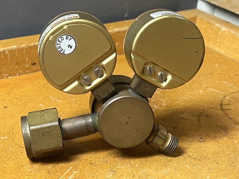 Meco Oxygen Regulator ~