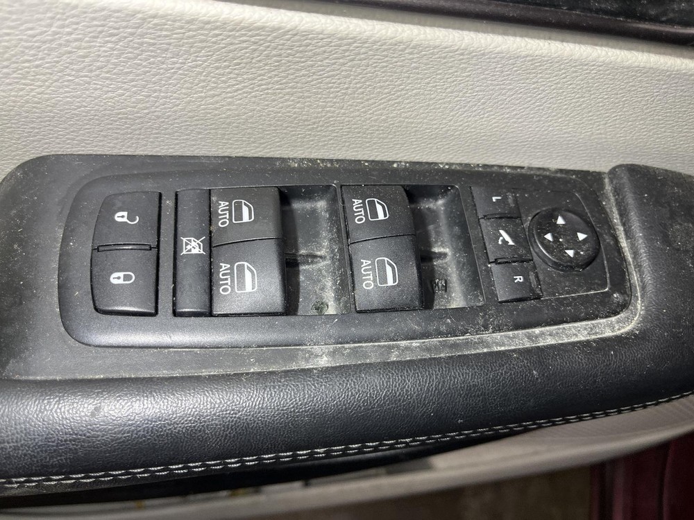 Used A/C Selector Switch fits: 2018 Chrysler Pacifica front 3 zone temperature c