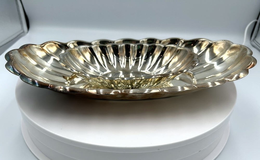 Reed & Barton Holiday Pattern Matching Serving Bowls Nos 172 and 111 Silverplate