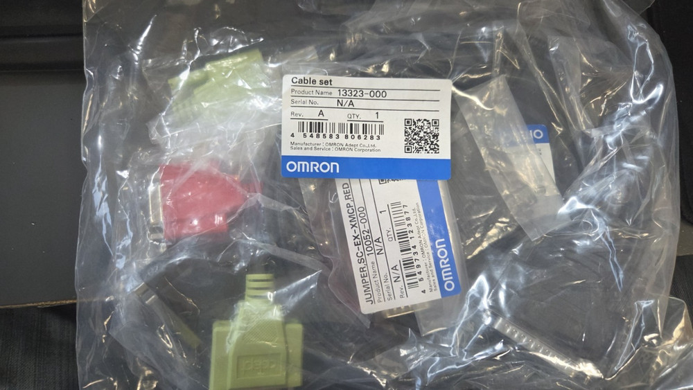 Omron 13323-000 Cable Set