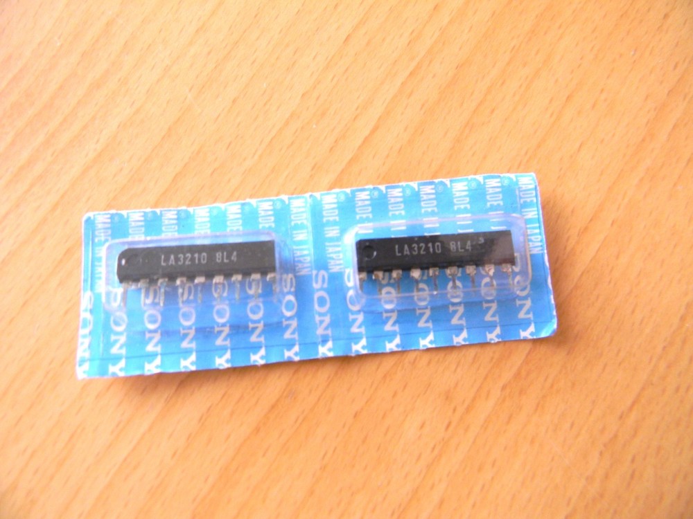 LA3210 Integrated Circuit 2 Pieces