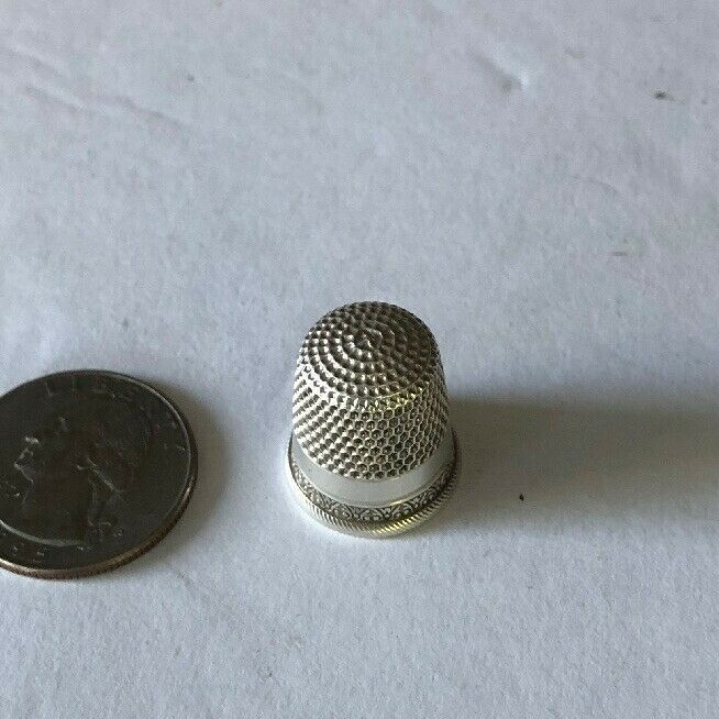 Antique 1900's stern & goldsmith Sterling silver thimble 6 diamond pattern