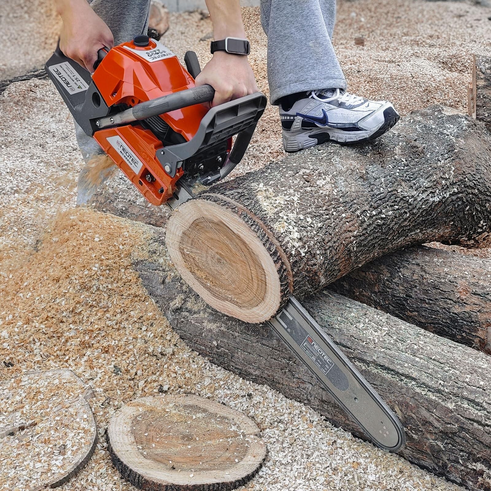 68CC 22'' 24'' Gasoline Chainsaw Powered Wood Cutting Engine Gas Chain Saw 2 Bar