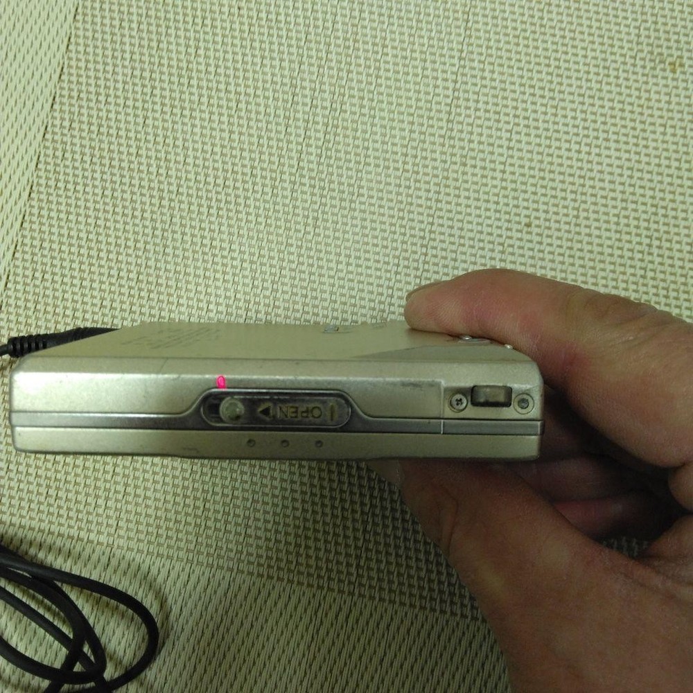 [JUNK] SHARP MD-ST521-N MD Walkman – Powers On, Test Only, Not Fully Functional