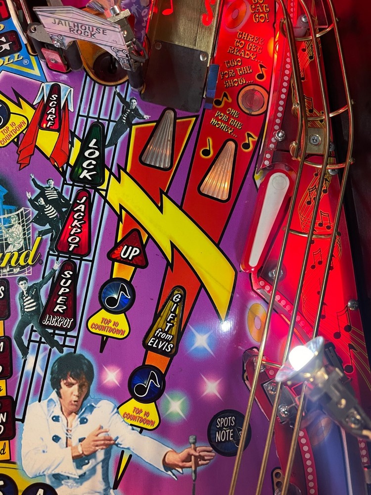 Elvis by Stern Pinball Machine - 2330